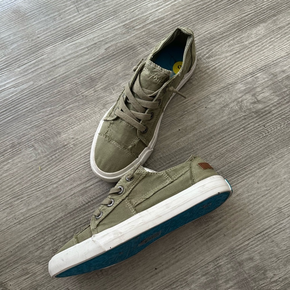 Blowfish Malibu Shoes, Light Greenish Gray, Womens Size 9